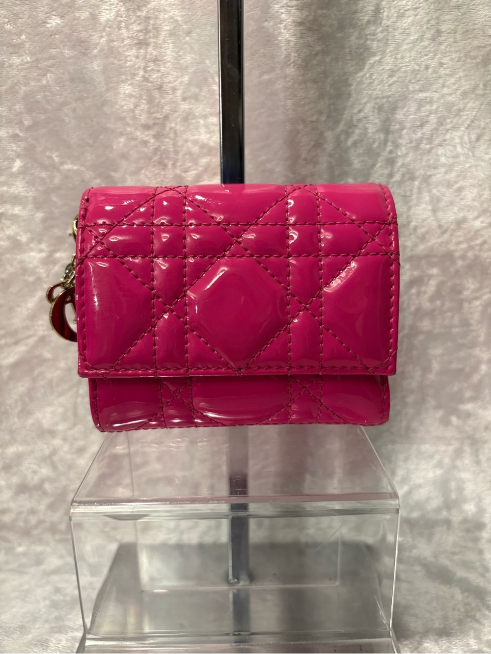 Christian Dior Lady Dior Cannage Patent Leather Calfskin Compact Wallet Pink